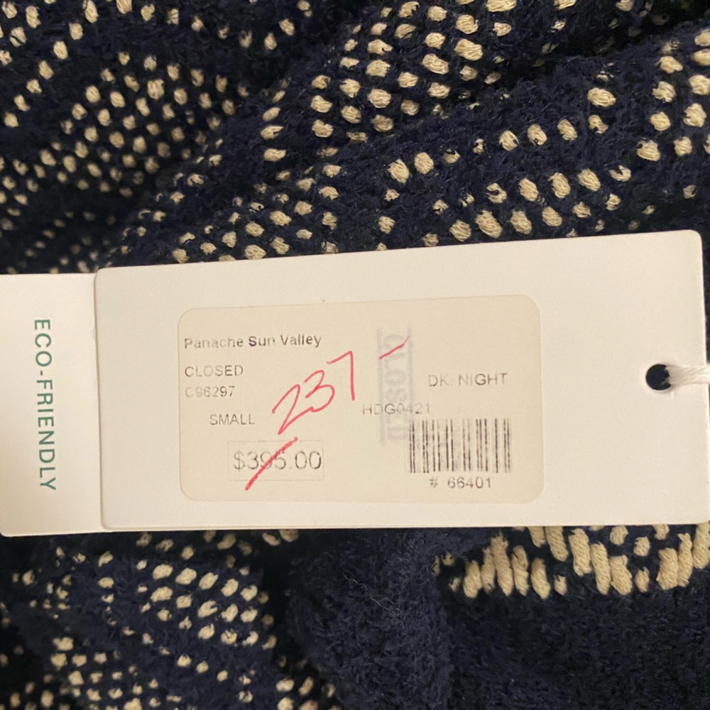 CLOSED Knit sweater size small BRAND NEW - Picture 7 of 13